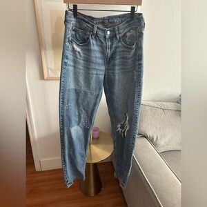American Eagle 90’ Straight Boho Grunge Patches Distressed Jeans Size 6